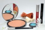 Review Glossip Make-up