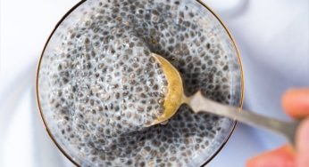 Maschera viso fai da te brufoli e punti neri ai Semi di Chia