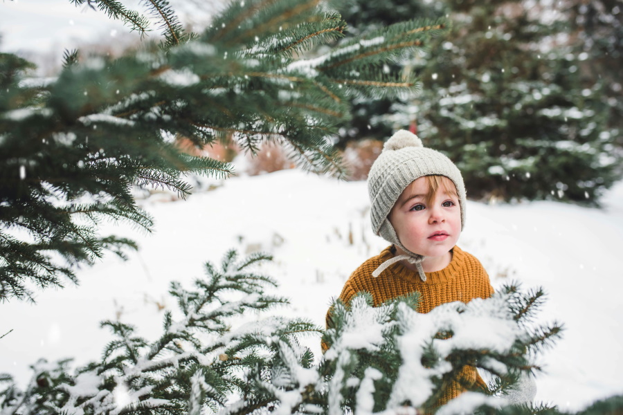 Accessori invernali per neonati e bambini: come coniugare la praticità con l’eleganza?